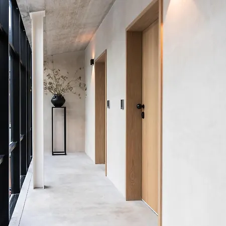 Sra Do Leite Next To Cathedral By Sé