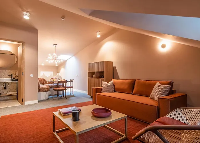 Sra Do Leite Next To Cathedral By Sé * Braga